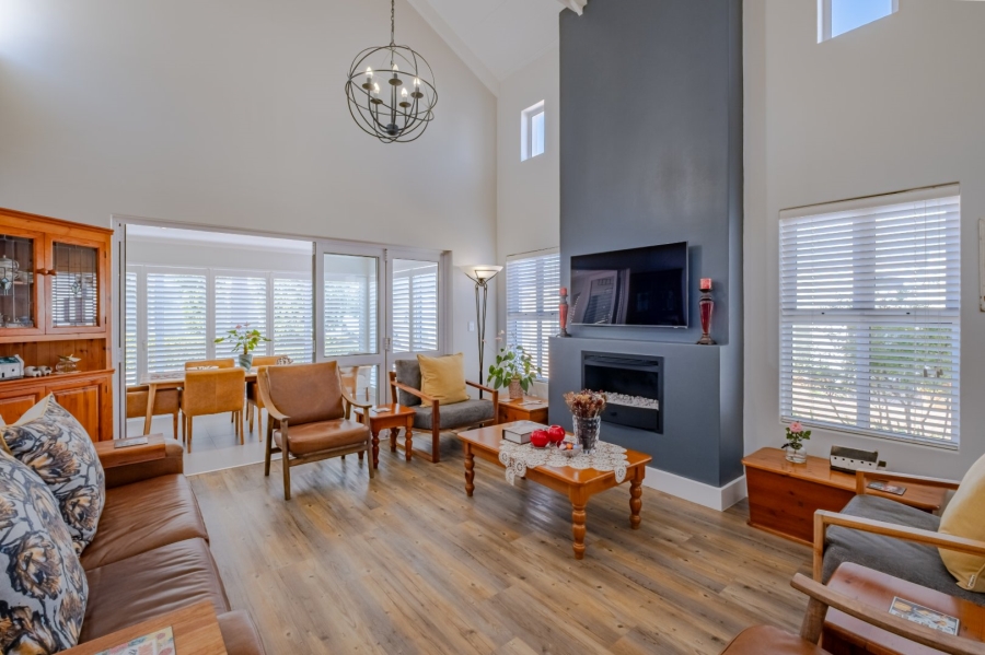 3 Bedroom Property for Sale in Chanteclair Western Cape